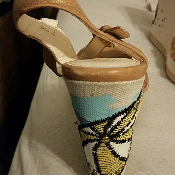 Cute Coach wedges - Picture 3 of 5